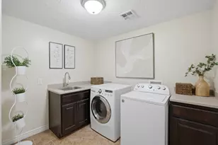 1872 S 20 E, Washington, UT 84780 - Photo 35
