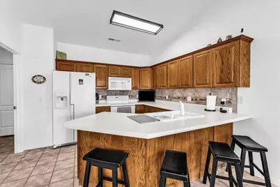 436 E Dominguez Dr, Ivins, UT 84738 - Photo 7