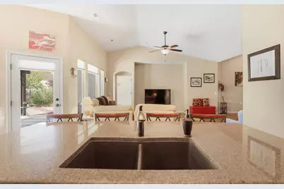 1739 W Whitestone Dr, Saint George, UT 84790 - Photo 9
