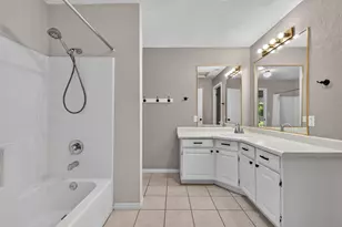 1690 E Maplewood Way, Saint George, UT 84790 - Photo 9