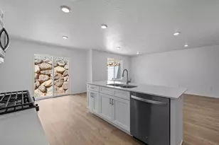 2253 S Wolverine Way, Washington, UT 84780 - Photo 25