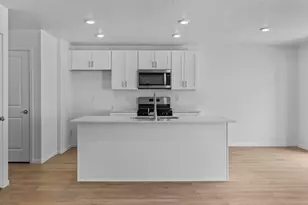 2253 S Wolverine Way, Washington, UT 84780 - Photo 19