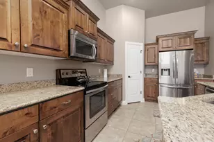 533 E Sun Dusk Ln, Washington, UT 84780 - Photo 9