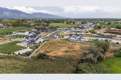 427 N 2400 W, Marriott-Slaterville City, UT 84404 - Photo 11