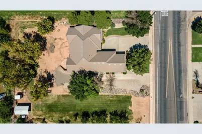628 S 700 W, Hurricane, UT 84737 - Photo 11