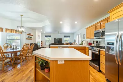628 S 700 W, Hurricane, UT 84737 - Photo 31