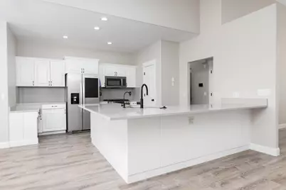 8040 N Onyx Ct, Saint George, UT 84770 - Photo 9
