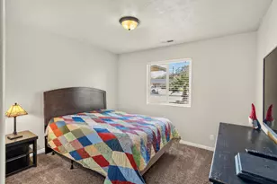 172 E 100 S, Ivins, UT 84738 - Photo 13
