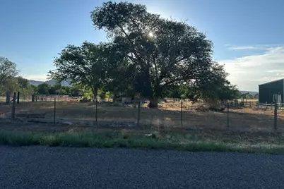 325 W 400 S, Escalante, UT 84726 - Photo 13