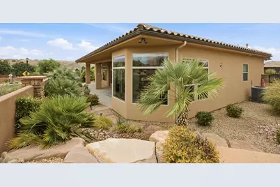 628 N Sugar Plumb Ln, Washington, UT 84780 - Photo 41