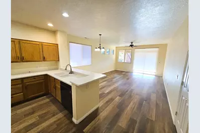 2158 N Silverstone Way, Washington, UT 84780 - Photo 5