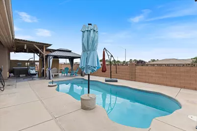 216 S 2490 St E, Saint George, UT 84790 - Photo 3