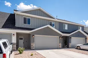 1563 S Topaz Dr, Cedar City, UT 84720 - Photo 3