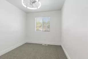 684 W Buena Vista Blvd, Washington, UT 84780 - Photo 13