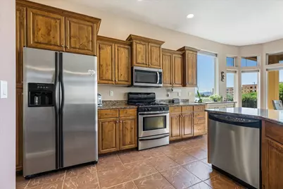 1019 W Shadow Ridge Dr, Washington, UT 84780 - Photo 11