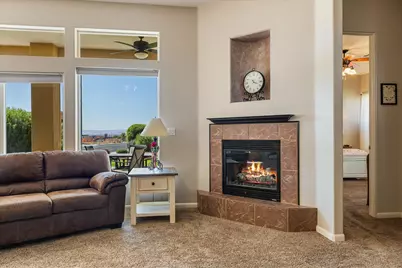 1019 W Shadow Ridge Dr, Washington, UT 84780 - Photo 9