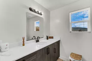 2983 S Maplecrest Dr, Saint George, UT 84790 - Photo 13