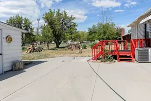 81 N 200 W, Tropic, UT 84776 - Photo 5