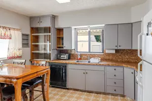 81 N 200 W, Tropic, UT 84776 - Photo 19