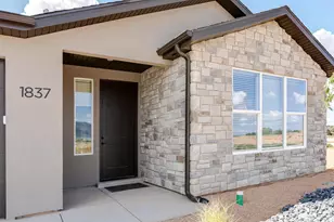 1837 N Sea Eagle St, Cedar City, UT 84721 - Photo 1