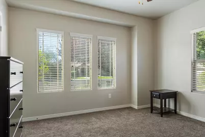 279 E Memory Ln, Washington, UT 84780 - Photo 11