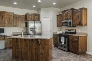 279 E Memory Ln, Washington, UT 84780 - Photo 7