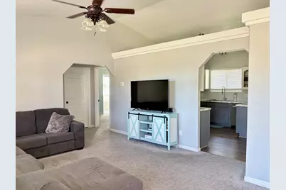 749 Apple Cir, Washington, UT 84780 - Photo 3