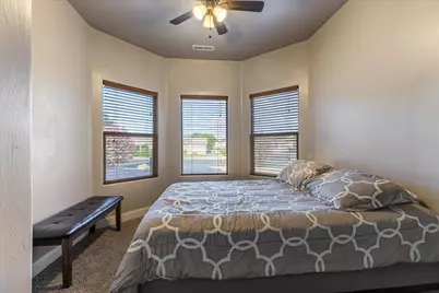 125 S 800 W, Hurricane, UT 84737 - Photo 17