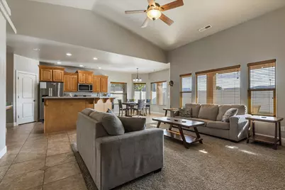 125 S 800 W, Hurricane, UT 84737 - Photo 5