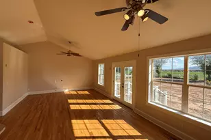 4212 N Quarterhorse Dr, Enoch, UT 84721 - Photo 9