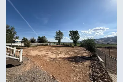 4212 N Quarterhorse Dr, Enoch, UT 84721 - Photo 27