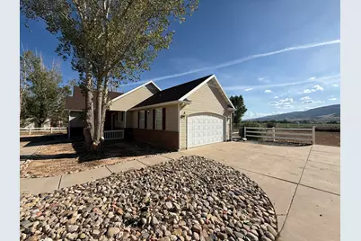 4212 N Quarterhorse Dr, Enoch, UT 84721 - Photo 3
