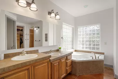 655 E Lost Ridge Dr, Washington, UT 84780 - Photo 29