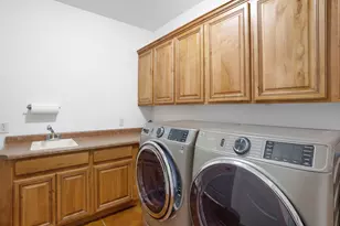 655 E Lost Ridge Dr, Washington, UT 84780 - Photo 33