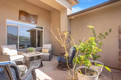 655 E Lost Ridge Dr, Washington, UT 84780 - Photo 5
