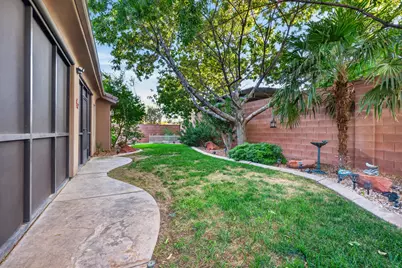 2528 S 2070 East Cir, Saint George, UT 84790 - Photo 77