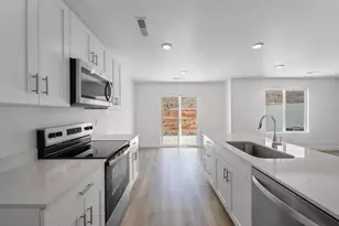 2279 S Wolverine Way, Washington, UT 84780 - Photo 11