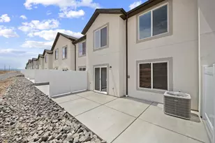 2279 S Wolverine Way, Washington, UT 84780 - Photo 33