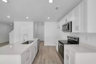 2279 S Wolverine Way, Washington, UT 84780 - Photo 13