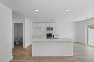 2279 S Wolverine Way, Washington, UT 84780 - Photo 7
