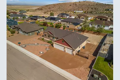 2091 E Mountain View Lp, Enoch, UT 84021 - Photo 41
