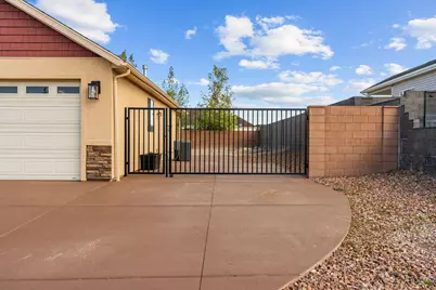 2091 E Mountain View Lp, Enoch, UT 84021 - Photo 39