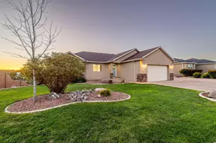 136 S Marble Canyon Dr, Cedar City, UT 84720 - Photo 3
