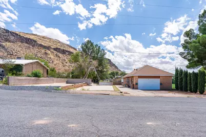 78 N State St, Hurricane, UT 84737 - Photo 25