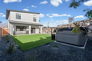 690 E Desert Cactus Dr, Washington, UT 84780 - Photo 37