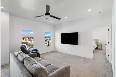 690 E Desert Cactus Dr, Washington, UT 84780 - Photo 19