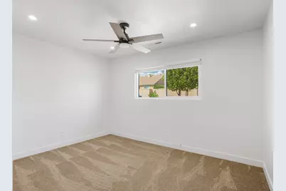 713 W Chaparral Dr, Washington, UT 84780 - Photo 11