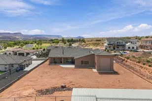 346 W Center St, Toquerville, UT 84774 - Photo 35