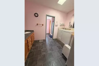385 S 100 W, Escalante, UT 84726 - Photo 11