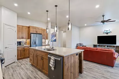498 S Martignano Way, Saint George, UT 84770 - Photo 11